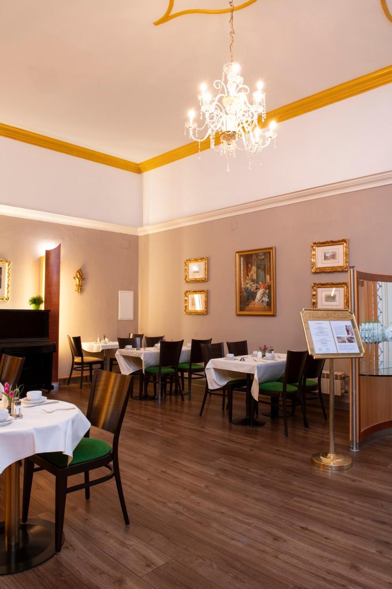 Hotel Pertschy Palais