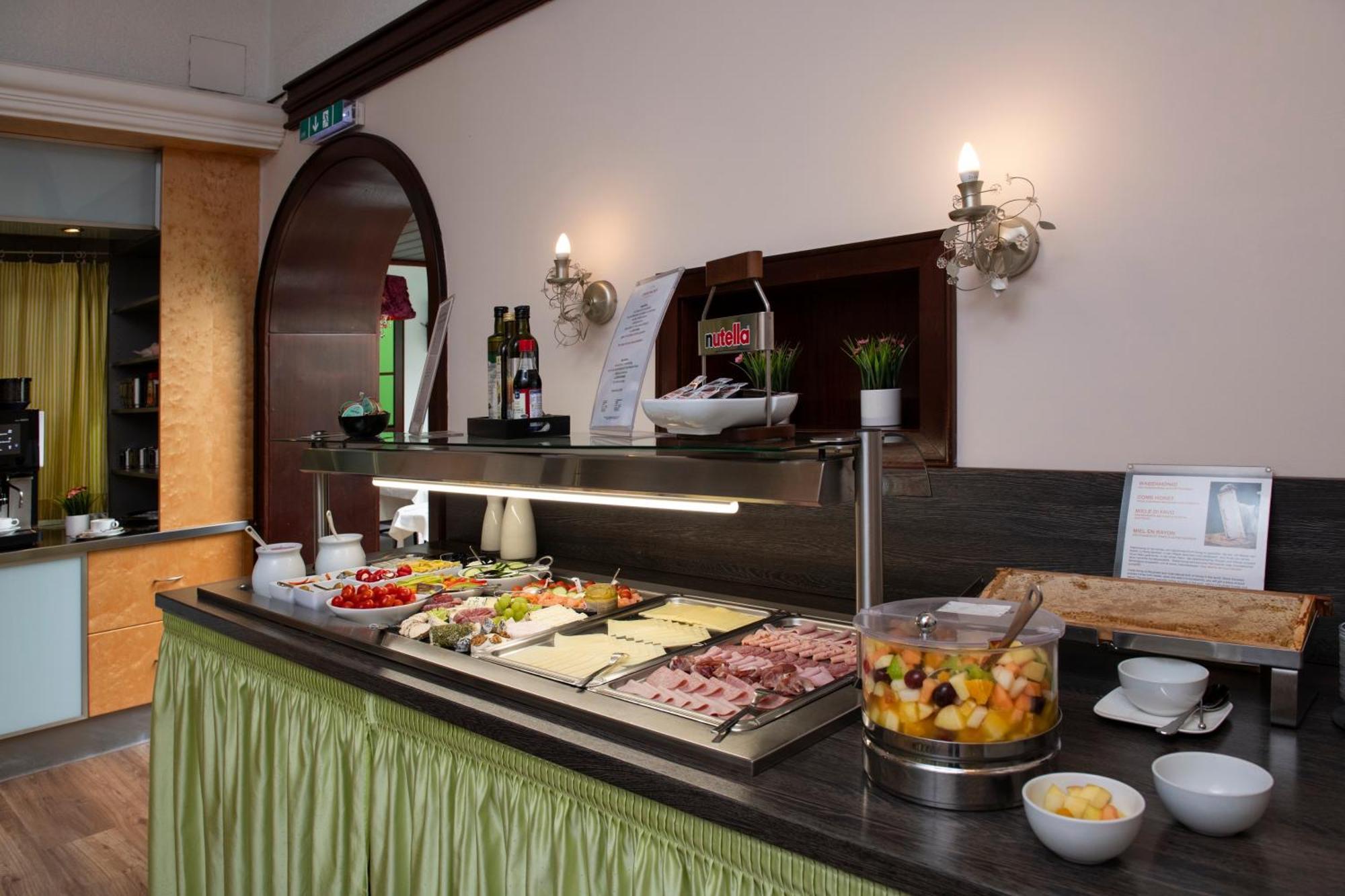 Pertschy Palais 4*
