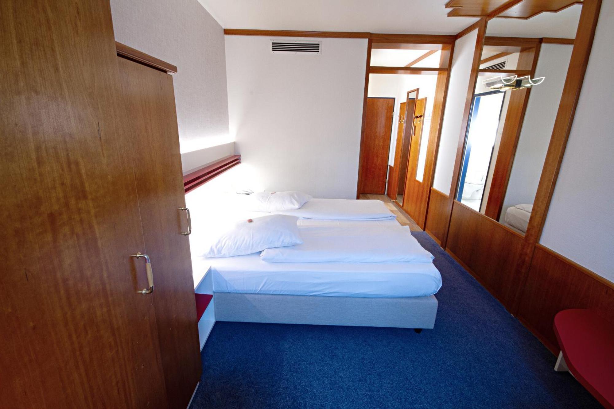 Vienna Sporthotel 4* Vienna