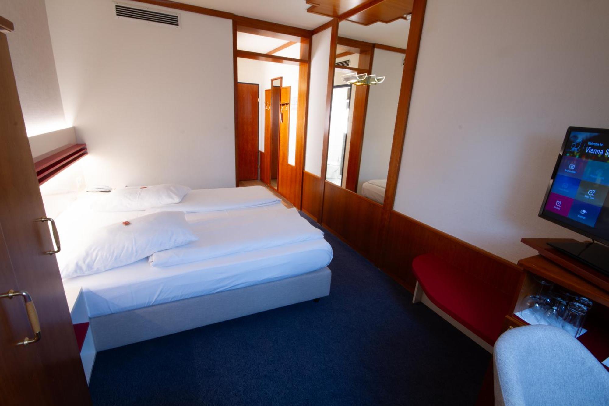 Vienna Sporthotel Hotel 4*