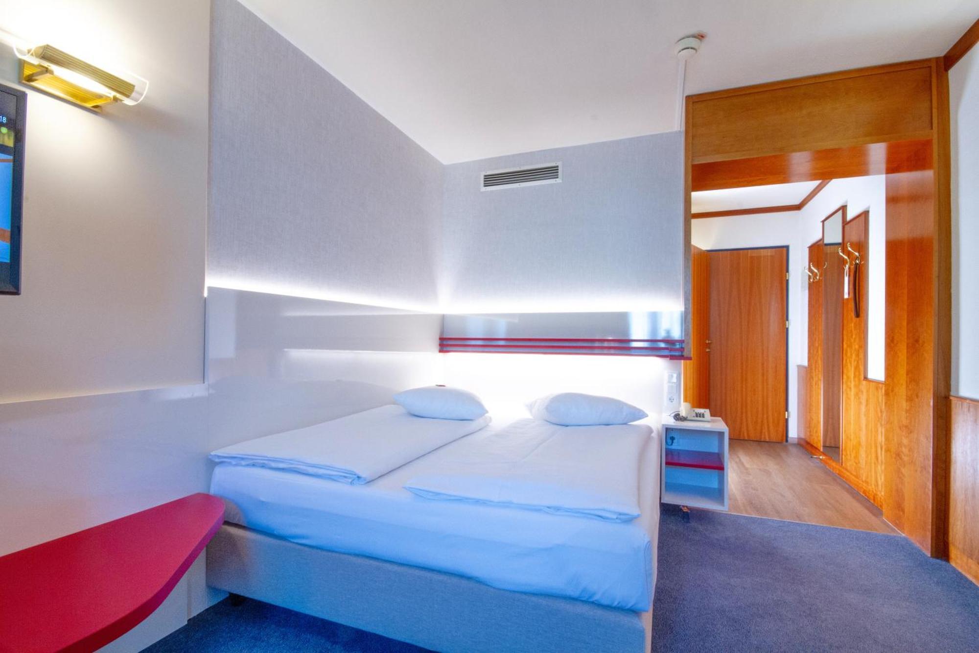 Vienna Sporthotel Hotel 4*