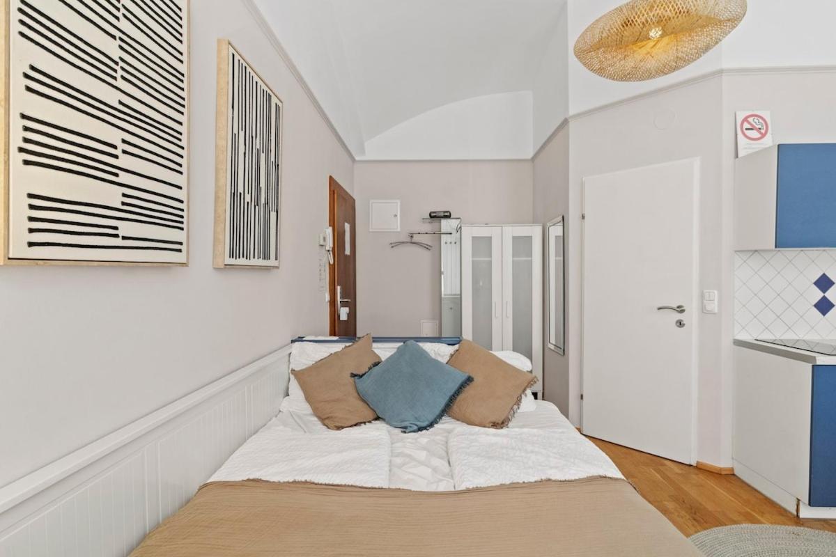 Augarten I 5 Min To Metro I 10 Min To Apartment *