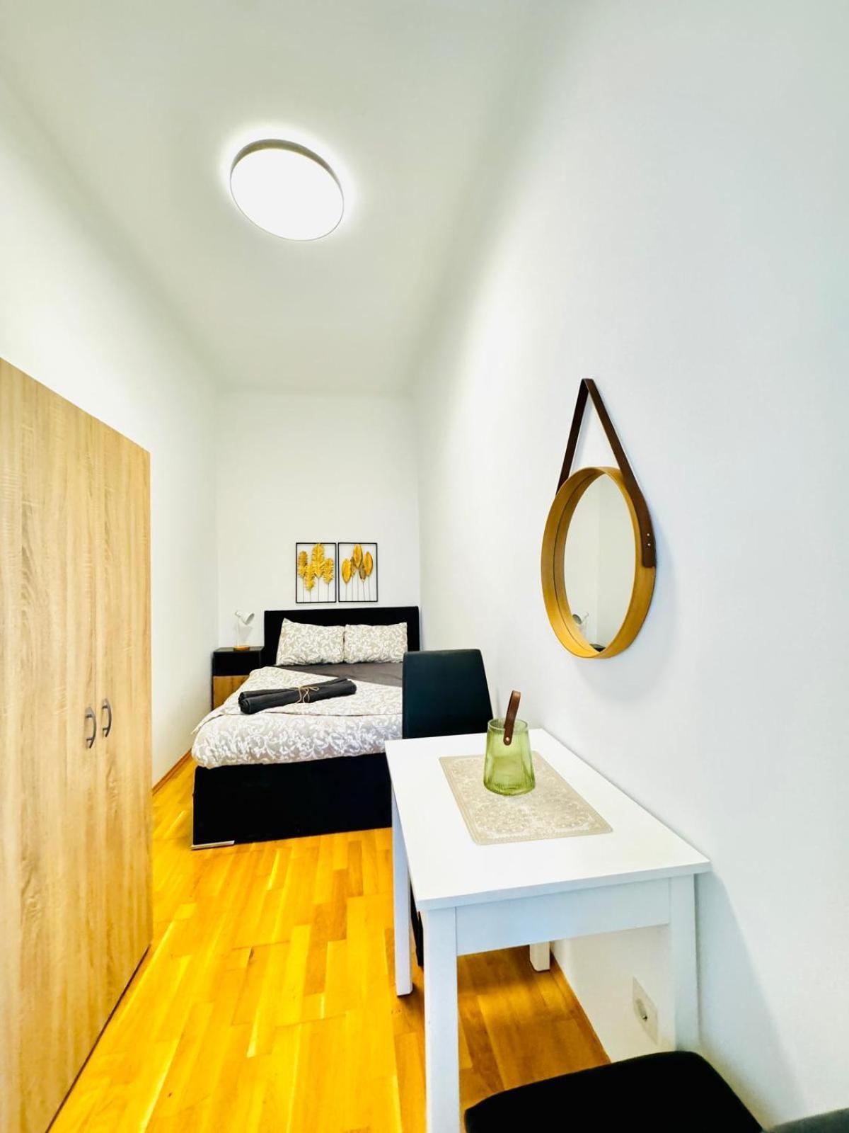 Lovely 2br For 5people, Only 17 Minute Walk To Schoenbrunn * Vienna
