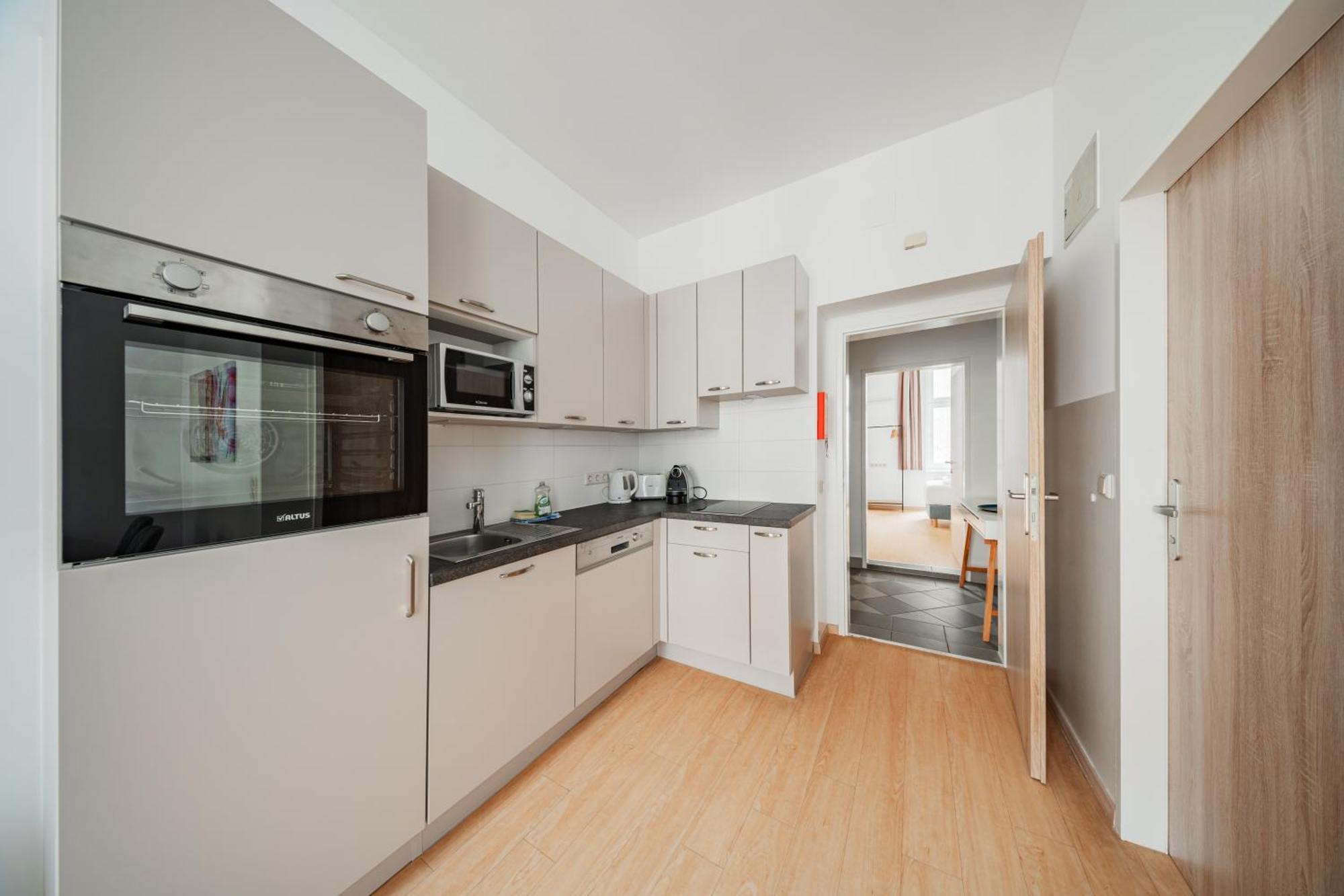 74 Living * Viena
