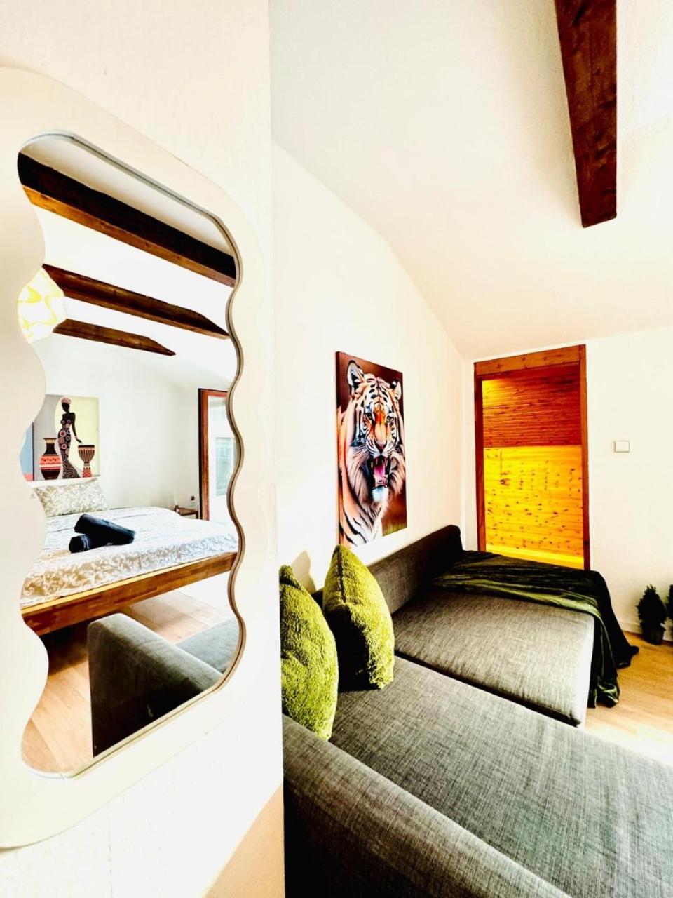 Cozy In A For Groups, 16-mins To Blumengaerten Vienna