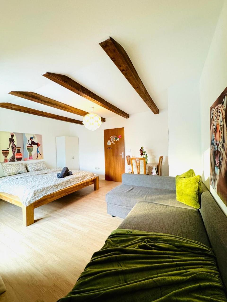 Cozy In A For Groups, 16-mins To Blumengaerten Vienna