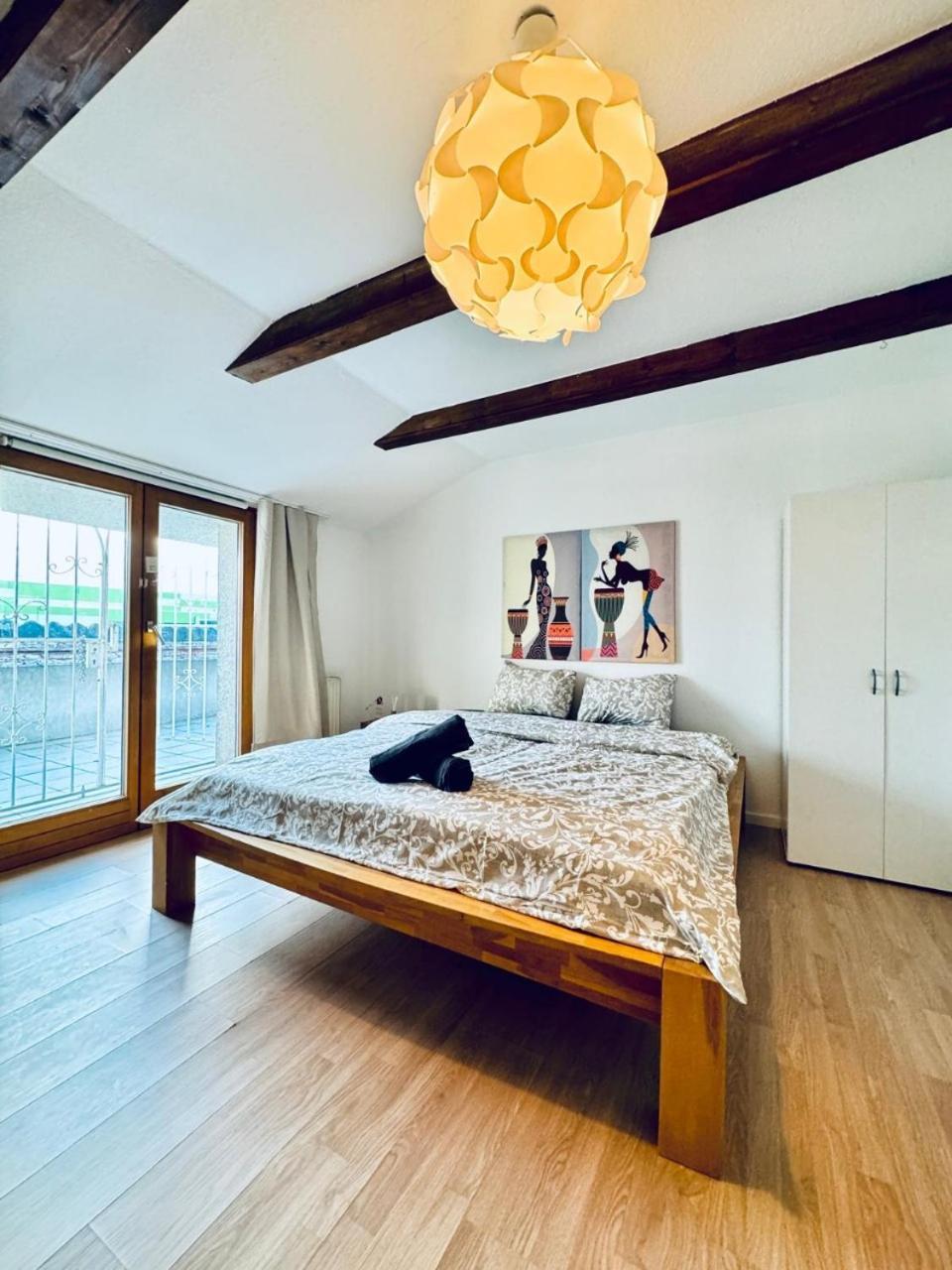 Cozy In A For Groups, 16-mins To Blumengaerten Apartment Vienna