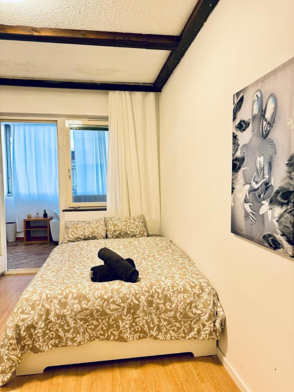 Cozy In A For Groups, 16-mins To Blumengaerten * Vienna