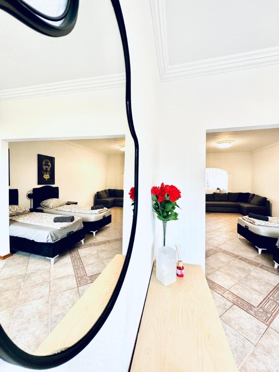Cozy In A For Groups, 16-mins To Blumengaerten Vienna