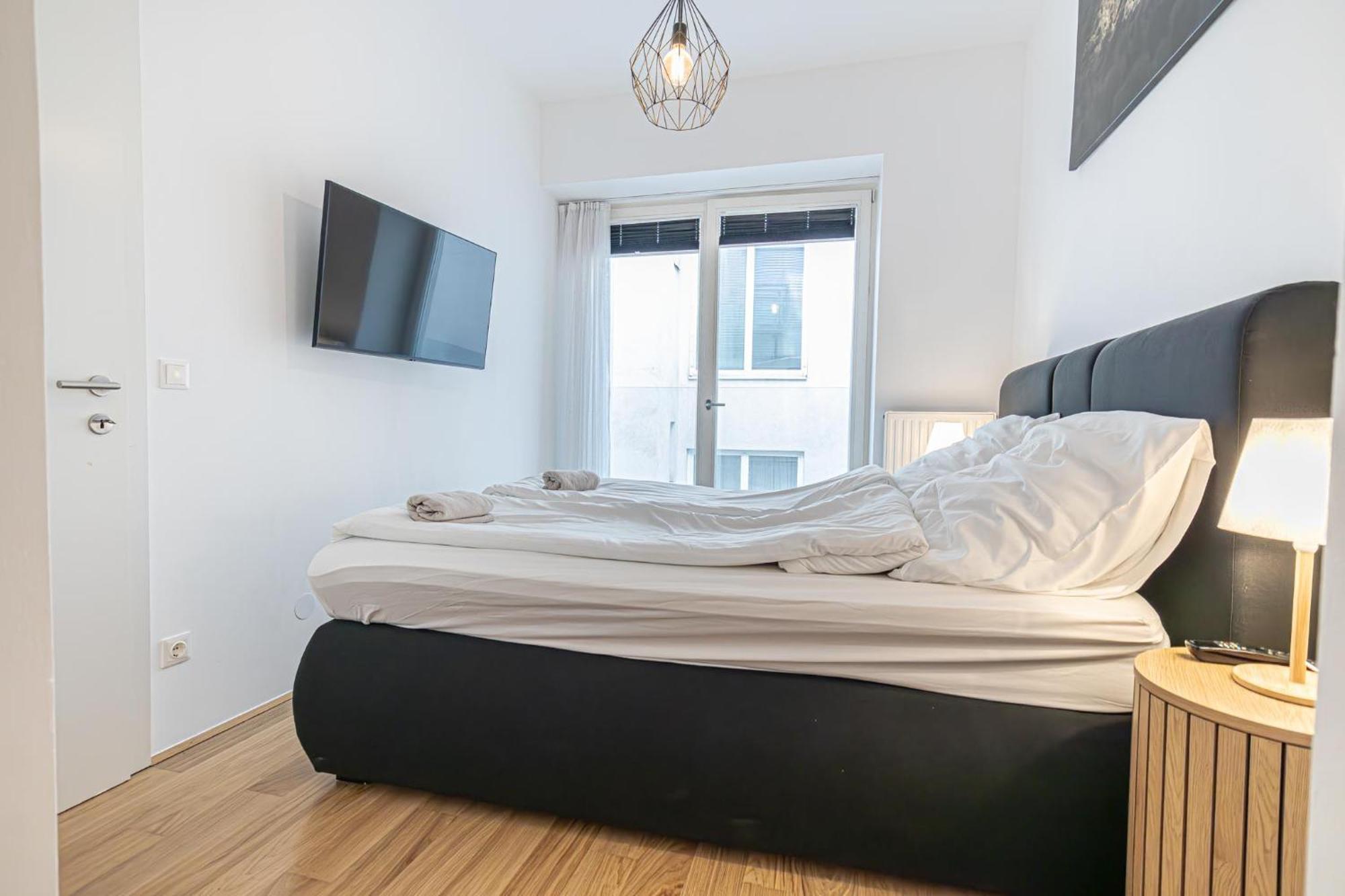 Modern 1br & 1lr In Viennas Downtown Apartment *
