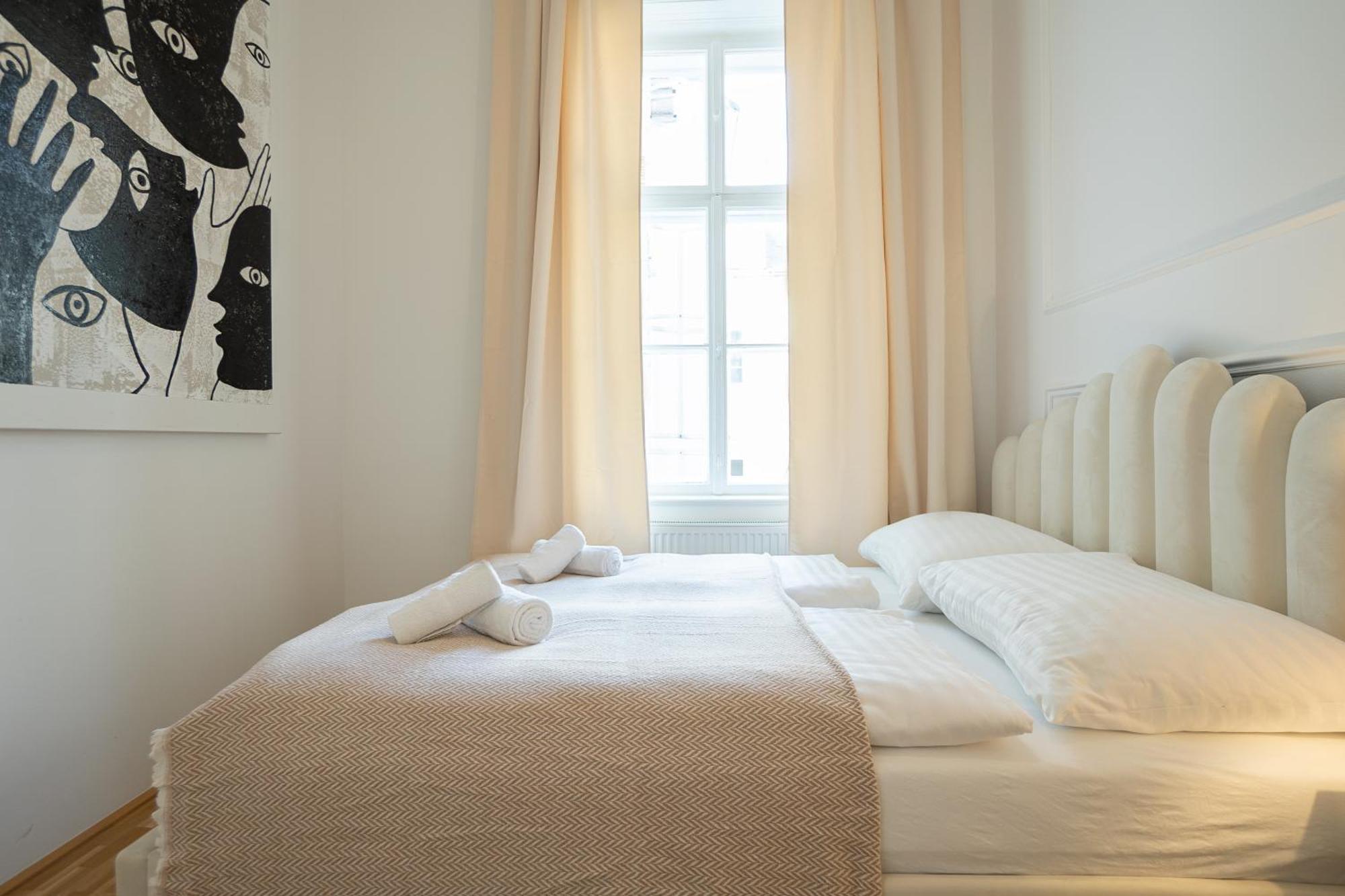 Apartment Vibrant 107 M2 Flat In The Center Vienna