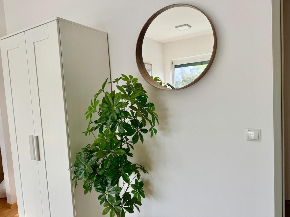 130 M2 Stylish 4 Bedroom With Balcony *