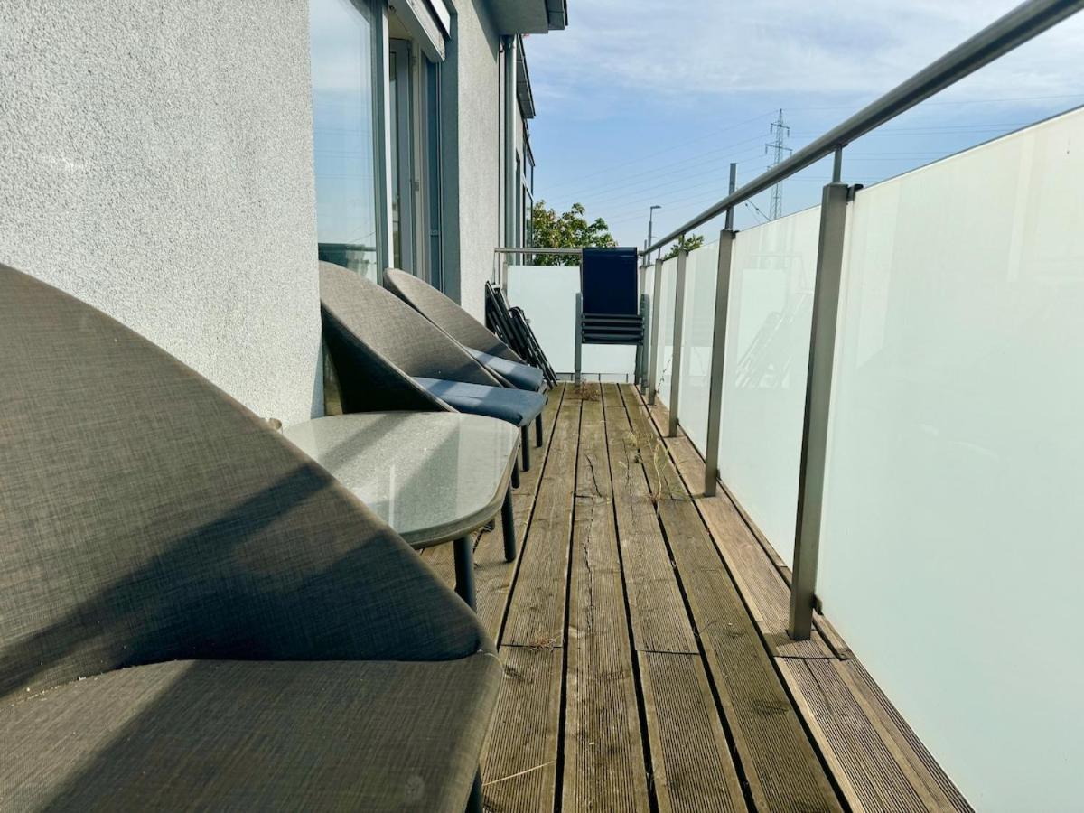 130 M2 Stylish 4 Bedroom With Balcony