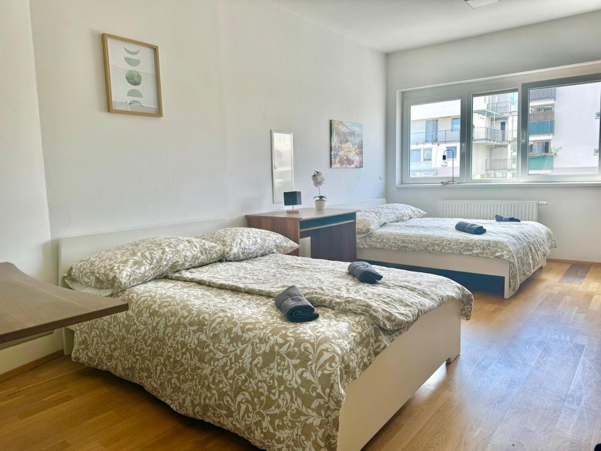 130 M2 Stylish 4 Bedroom With Balcony Vienna