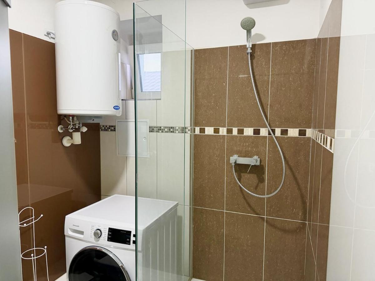 130 M2 Stylish 4 Bedroom With Balcony Apartment