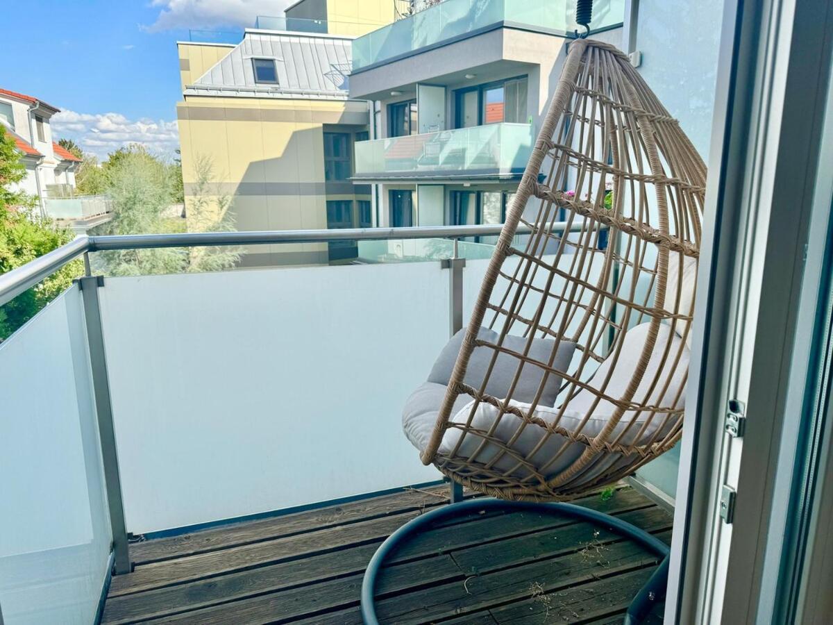 Apartment 130 M2 Stylish 4 Bedroom With Balcony *