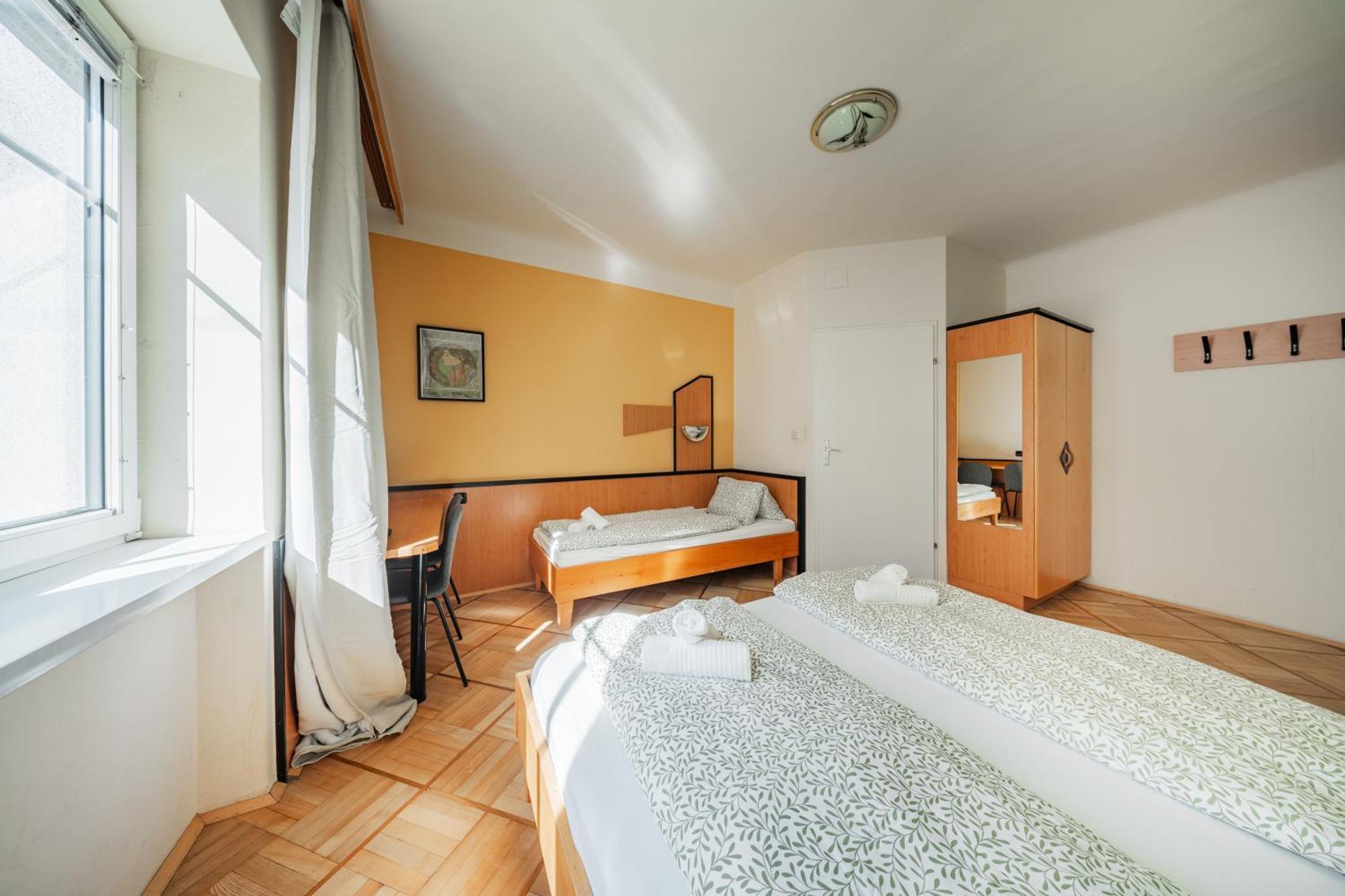 Hotel West Business 2*