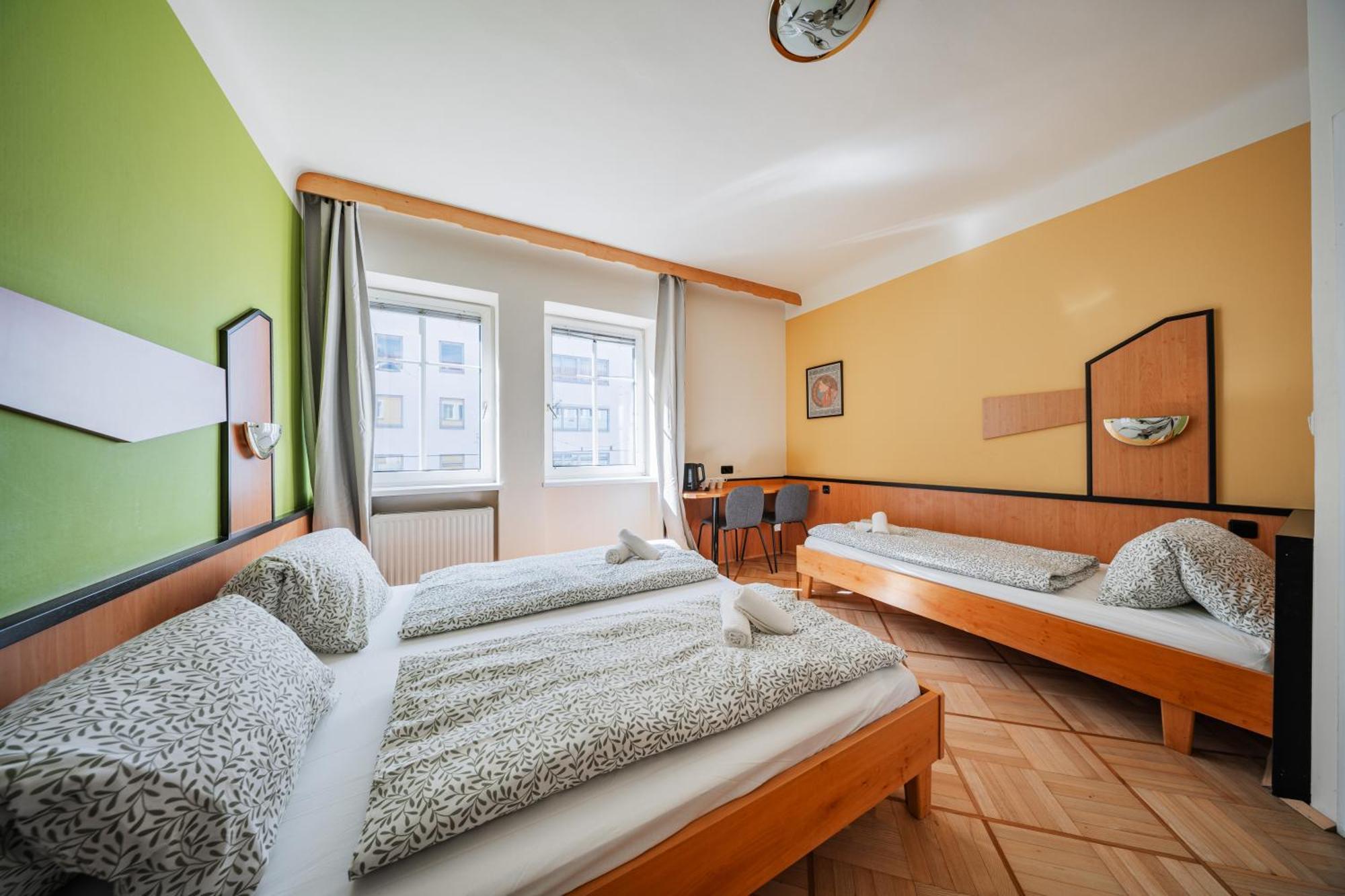 Hotel West Business 2*