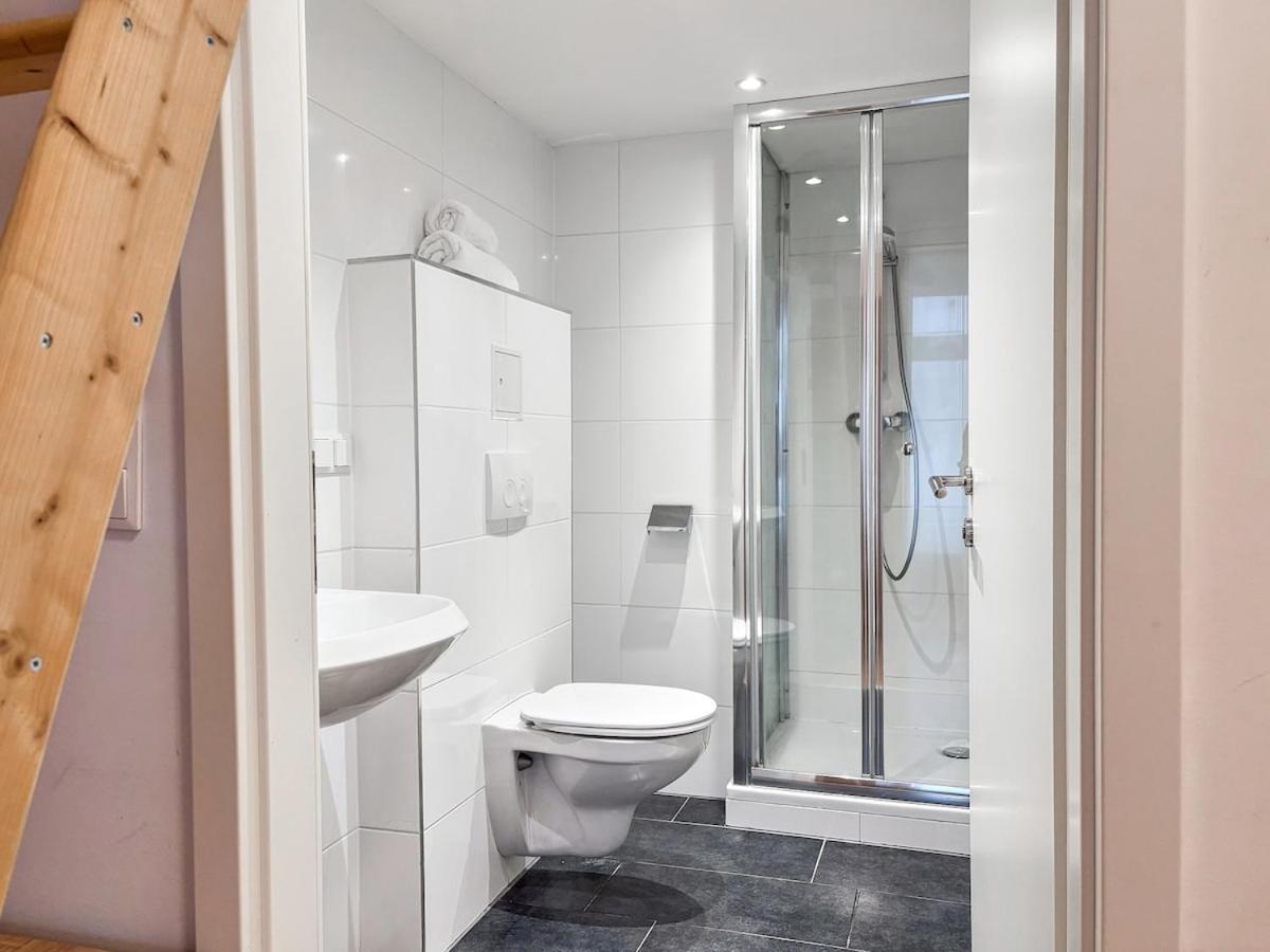Dependance Rooms I 6 Mins To U6 Alser Strasse I Self Check In Apartment *