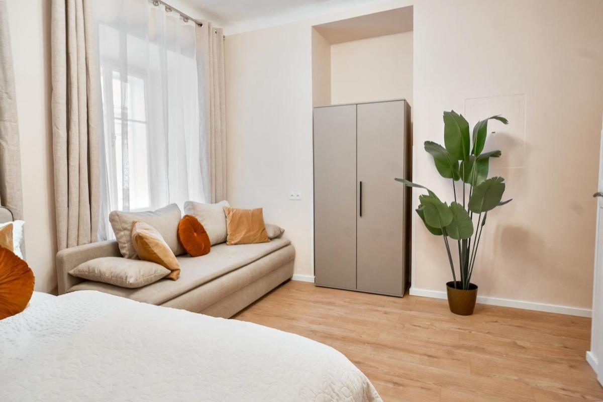 Votivpark I Self Check In Apartment Vienna
