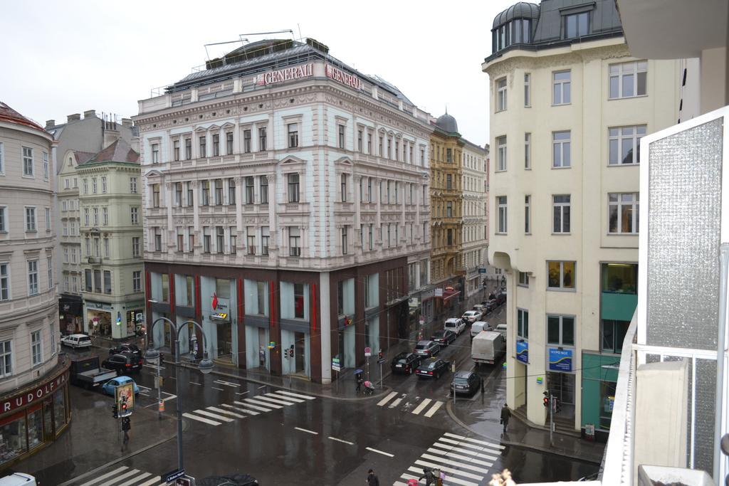 Goldfisch Hoher Markt Apartment *