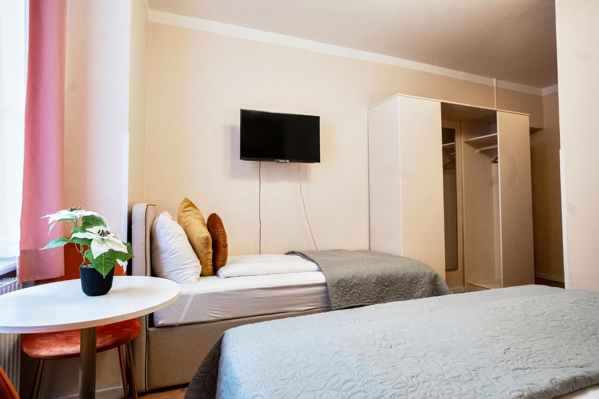 Votivpark I Self Check In Apartment Vienna