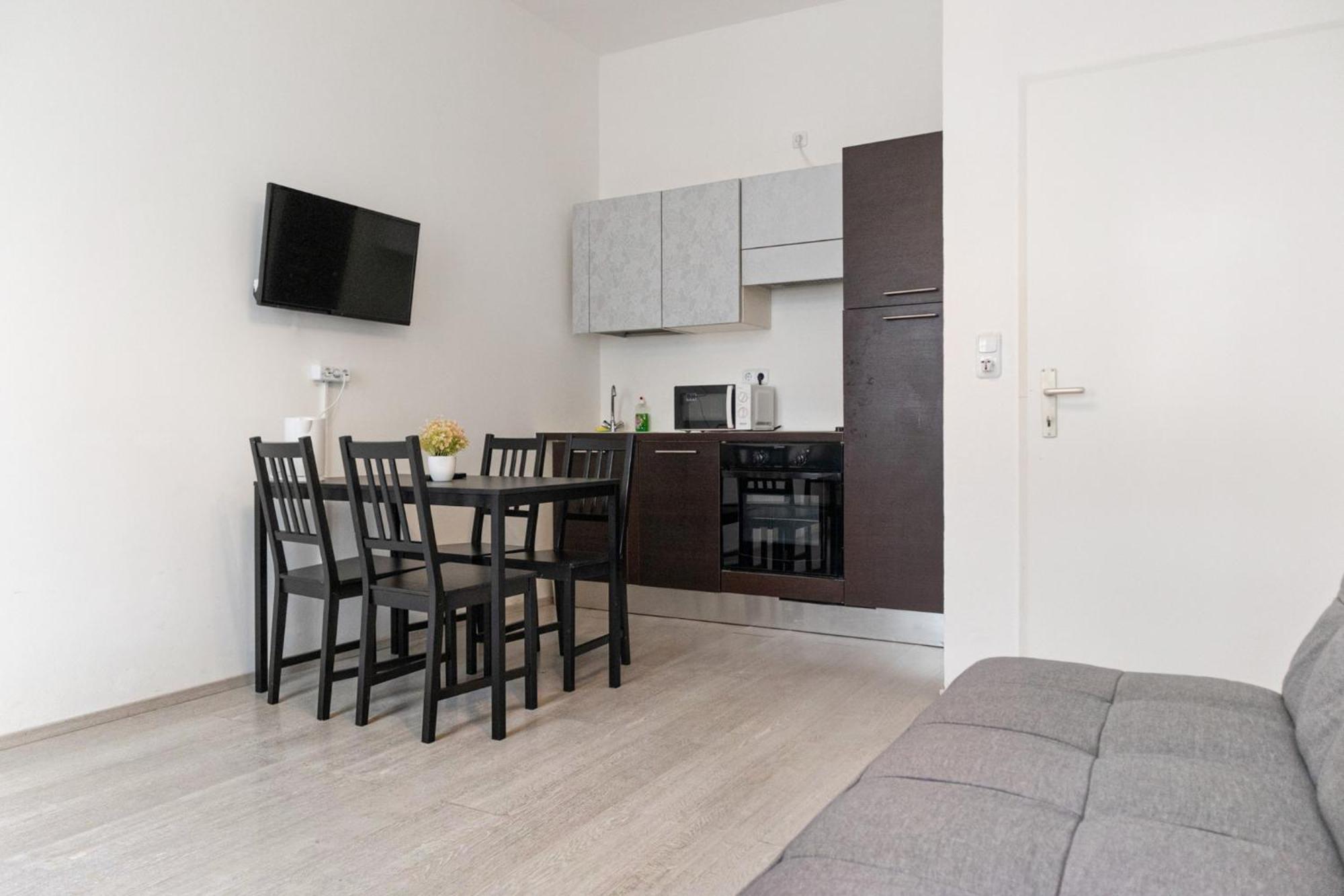 2 Pleasant Flats - Perfect For Long Apartamento *
