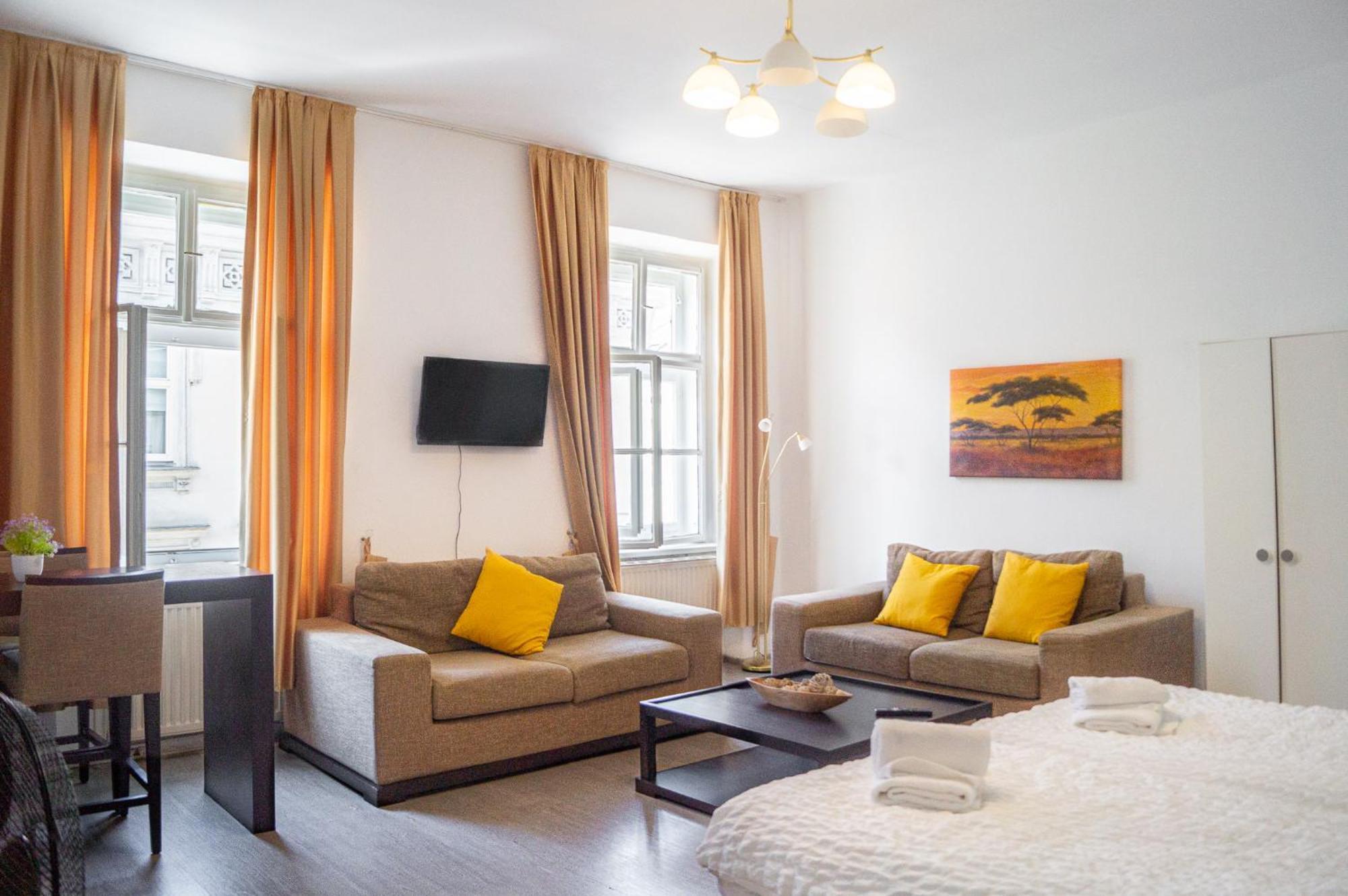 2 Pleasant Flats - Perfect For Long Apartamento