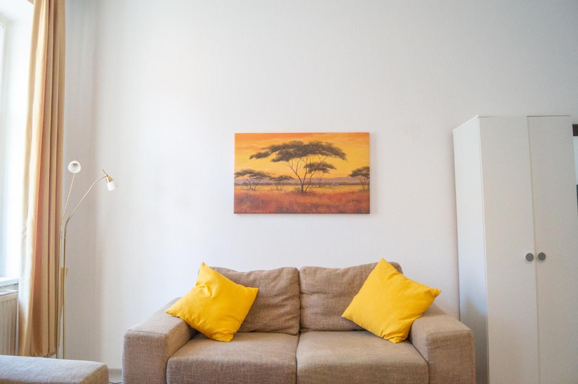 2 Pleasant Flats - Perfect For Long Apartamento *