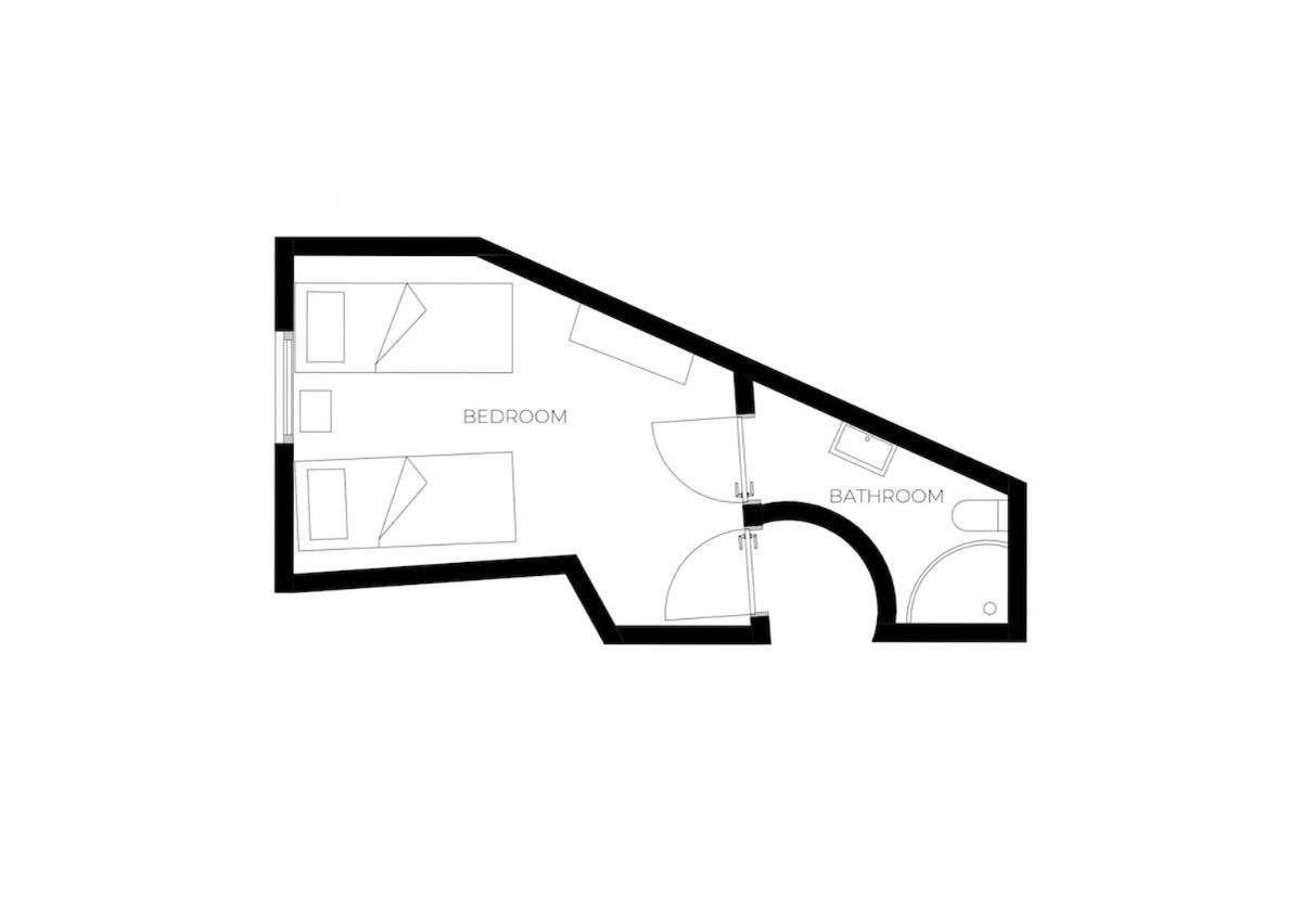 Apartment 2 Minutes To Metro I Rooftop I Designer