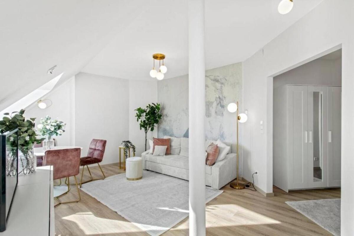 2 Minutes To Metro I Rooftop I Designer *