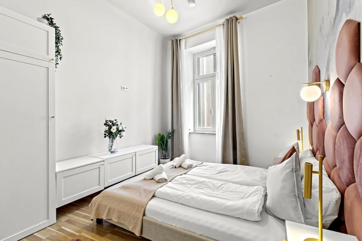 2 Minutes To Metro I Rooftop I Designer Apartment Vienna