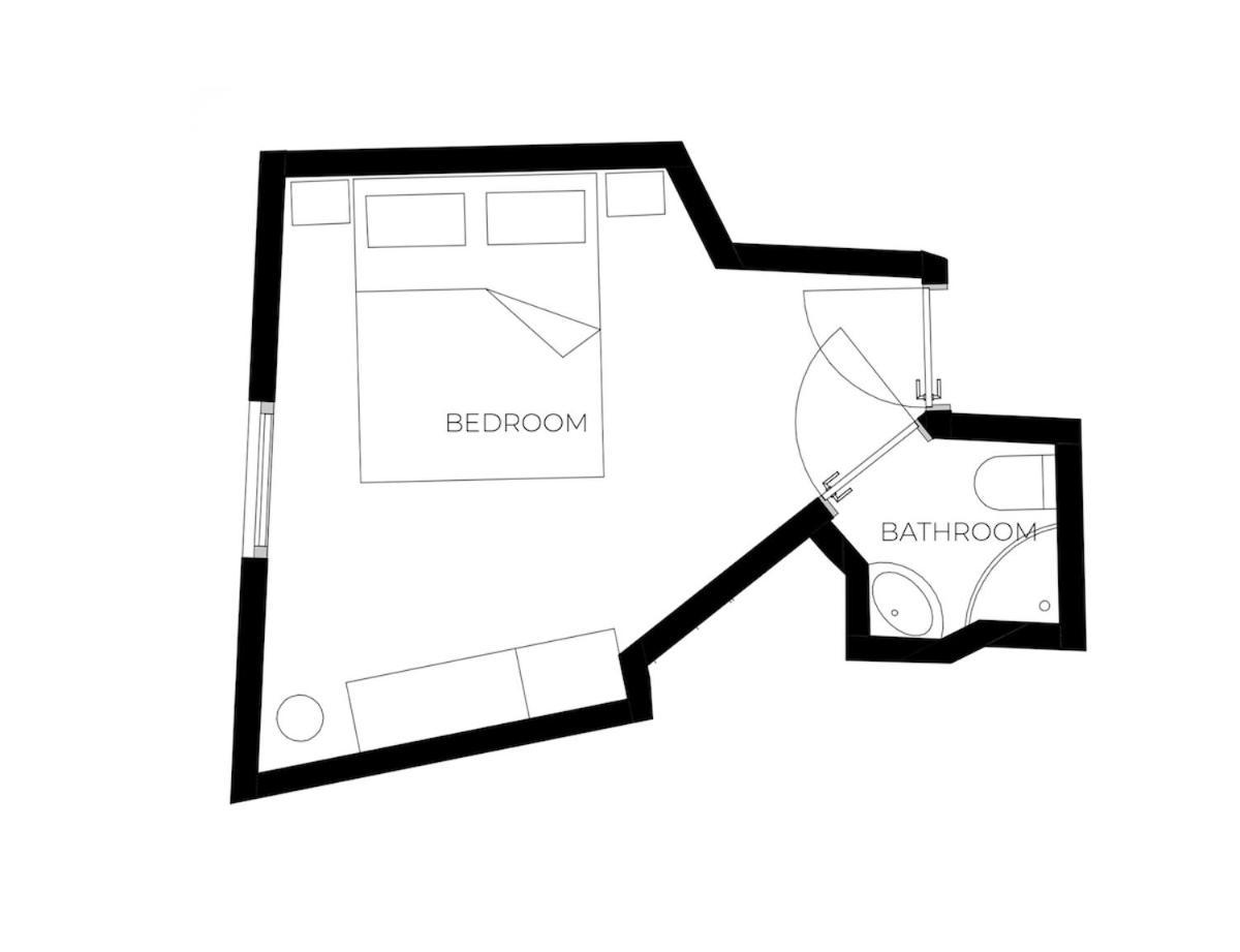 2 Minutes To Metro I Rooftop I Designer Apartment *