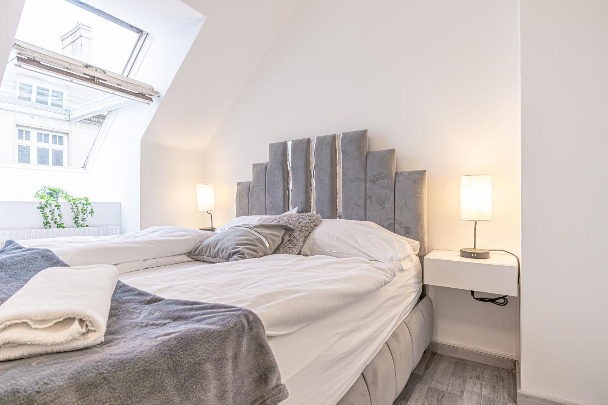 Lovely 2 Bedroom 1 Lr In Heart Of * Vienna