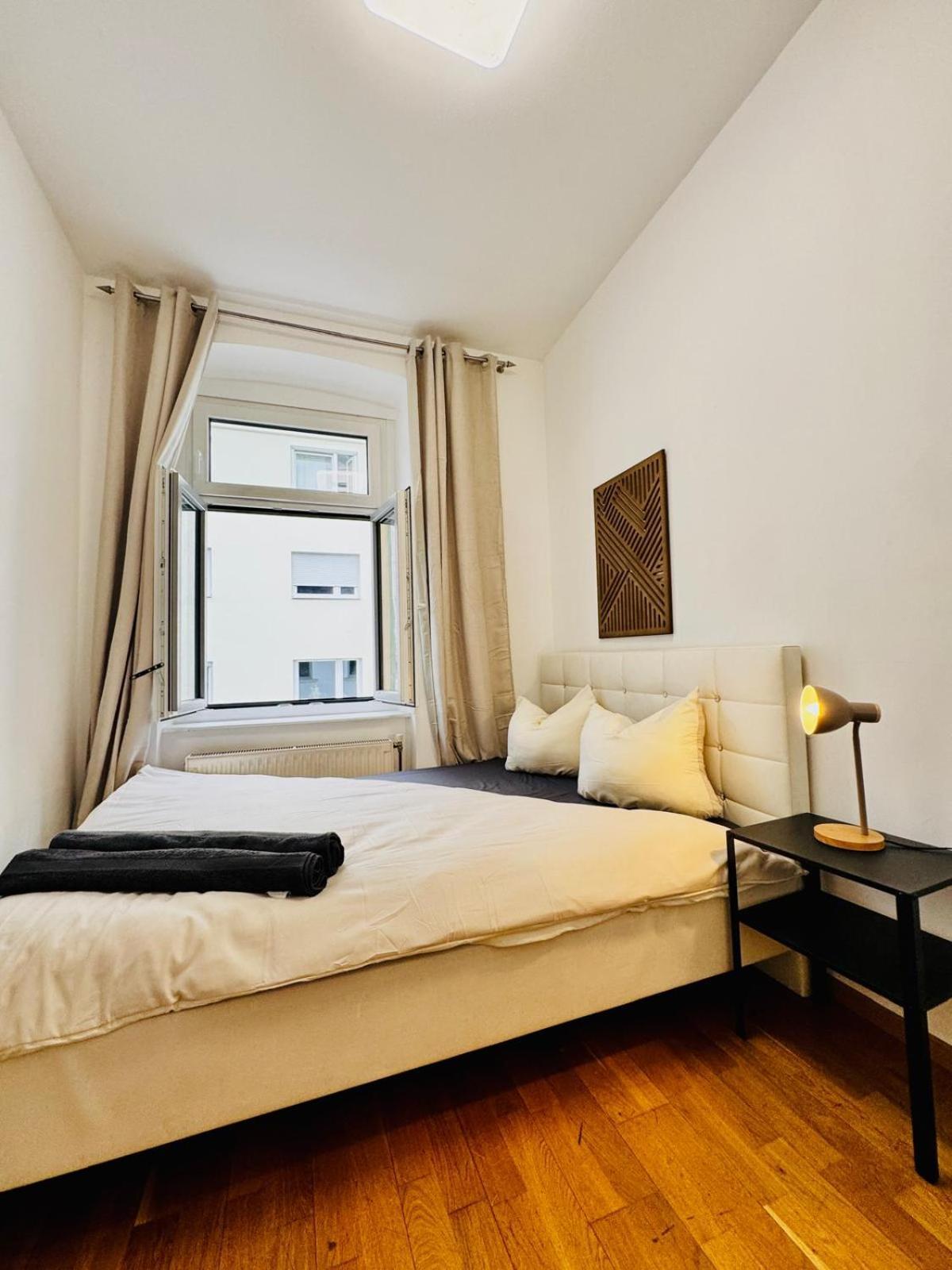 Stylish 4br Shared -10 Min Transport To Stadthalle *