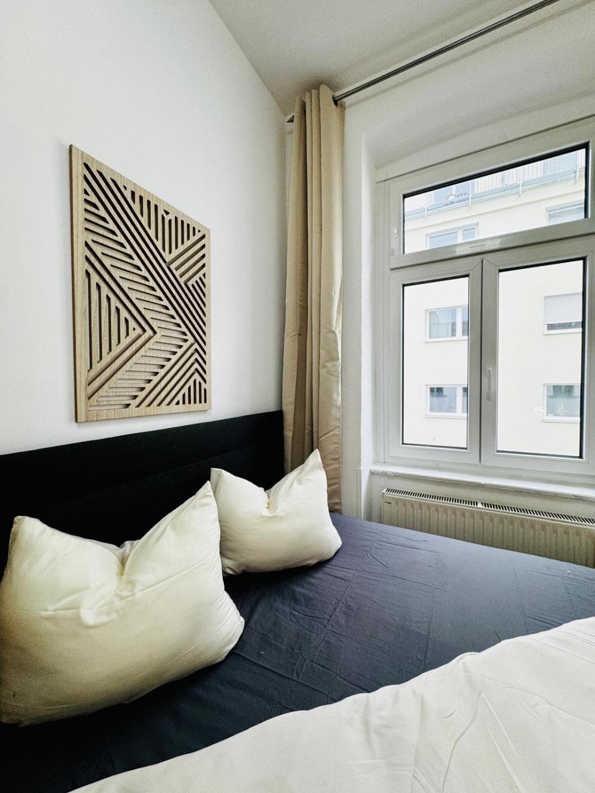 Stylish 4br Shared -10 Min Transport To Stadthalle Apartment