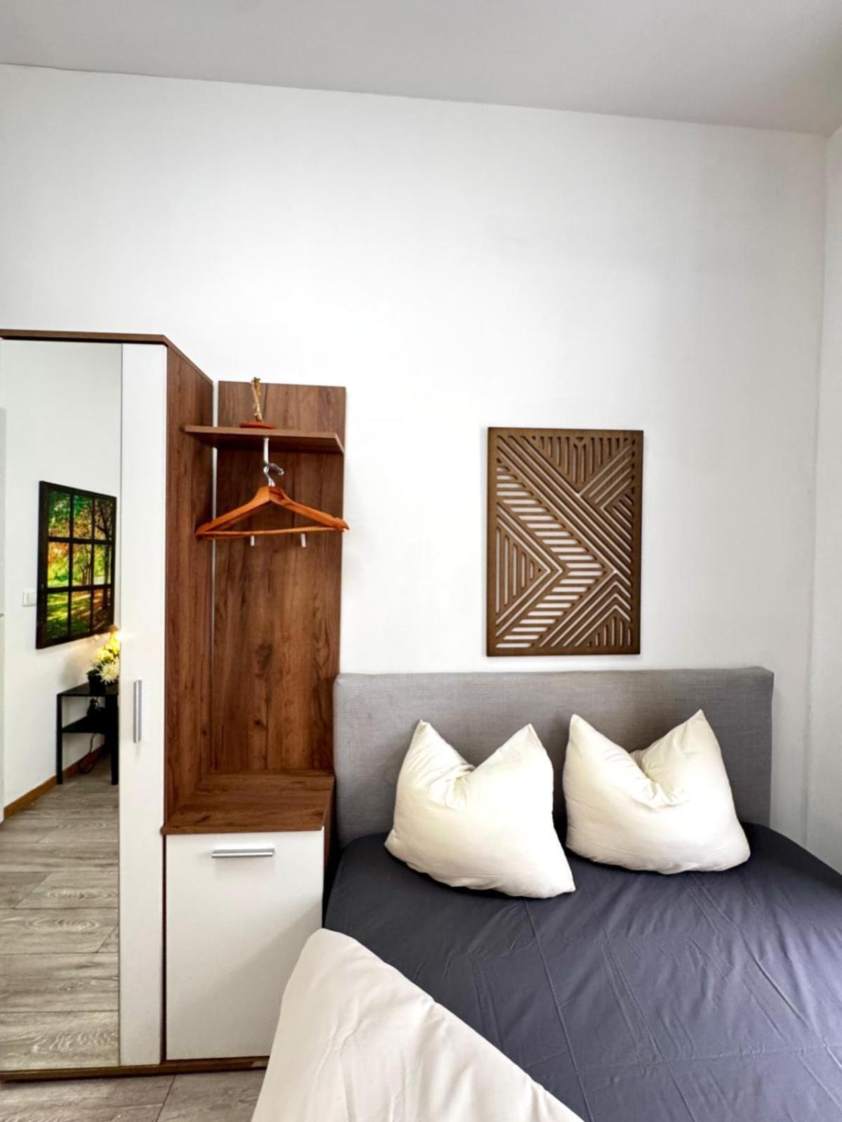 Stylish 4br Shared -10 Min Transport To Stadthalle Apartment *