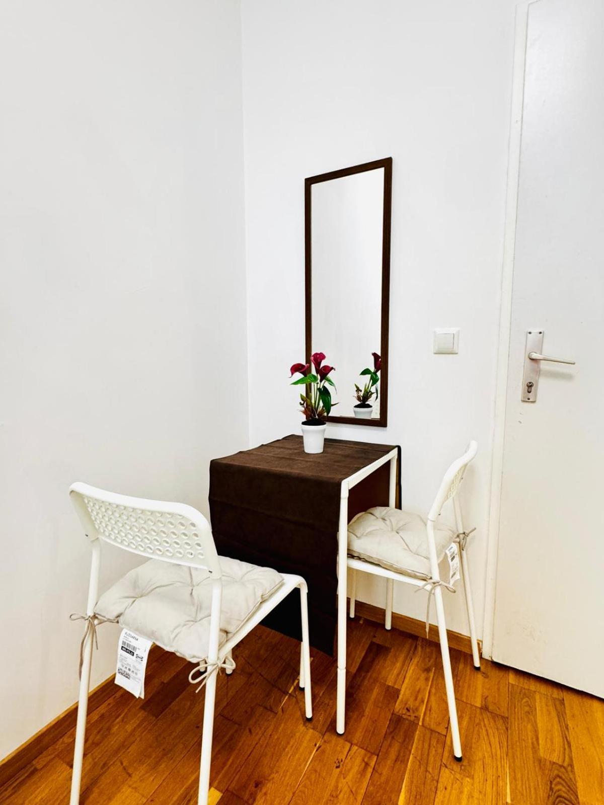 Stylish 4br Shared -10 Min Transport To Stadthalle Apartment