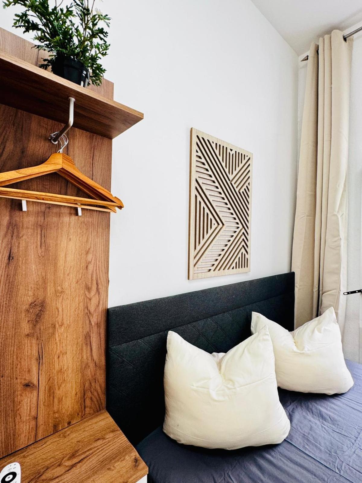 Stylish 4br Shared -10 Min Transport To Stadthalle Apartment *