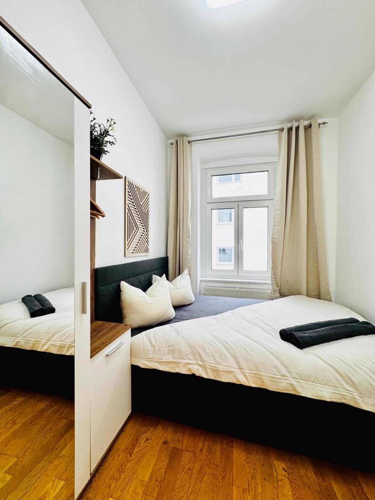 Stylish 4br Shared -10 Min Transport To Stadthalle Apartment Vienna