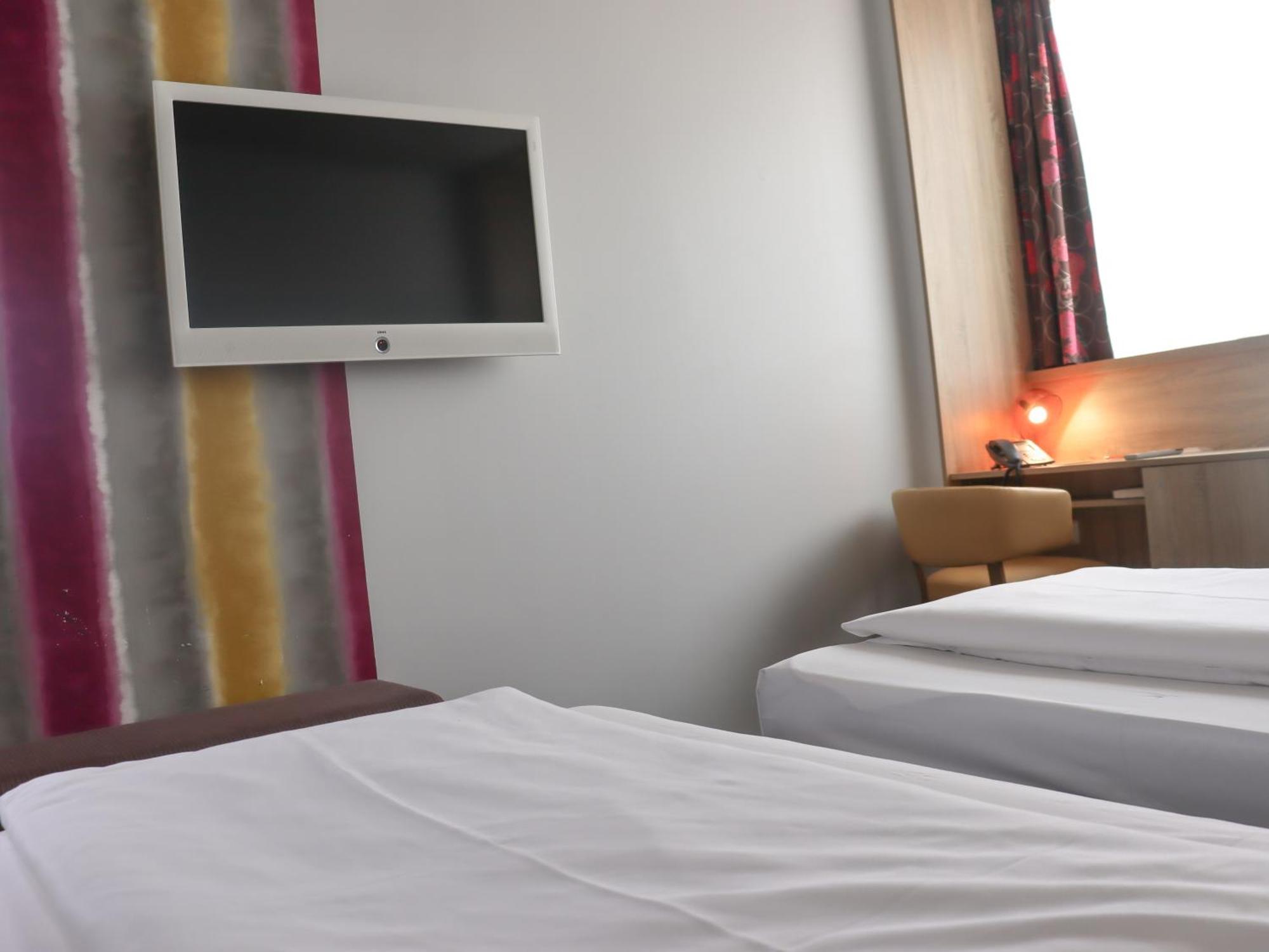 Simm's - Cityhotel Next To Metro U3 Hotel