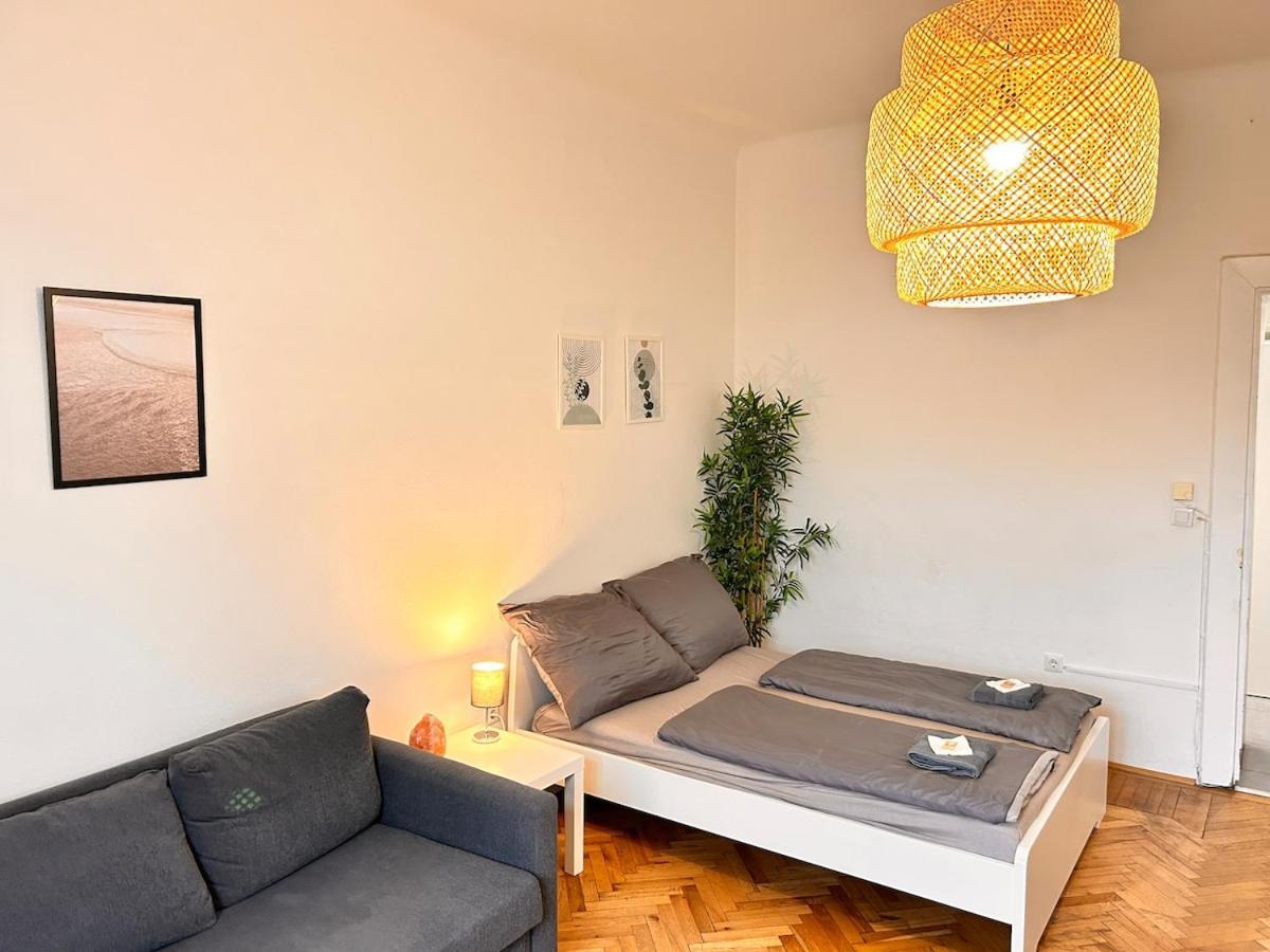 Apartment Bright & Cozy In Center 32 Vienna