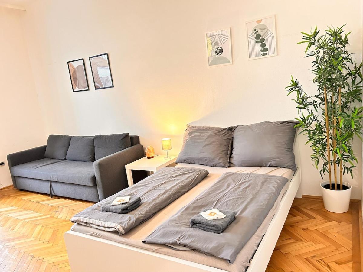 Apartment Bright & Cozy In Center 32 *