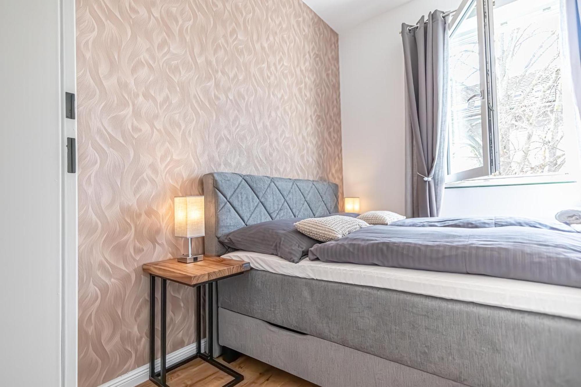 Sweet 2br & 1lr Apartment, Around Donaustadt Apartment
