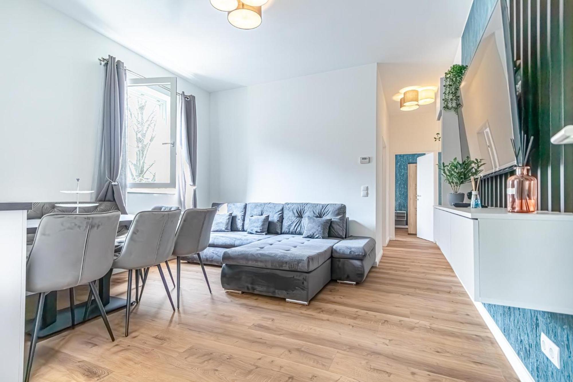 Sweet 2br & 1lr Apartment, Around Donaustadt Apartment