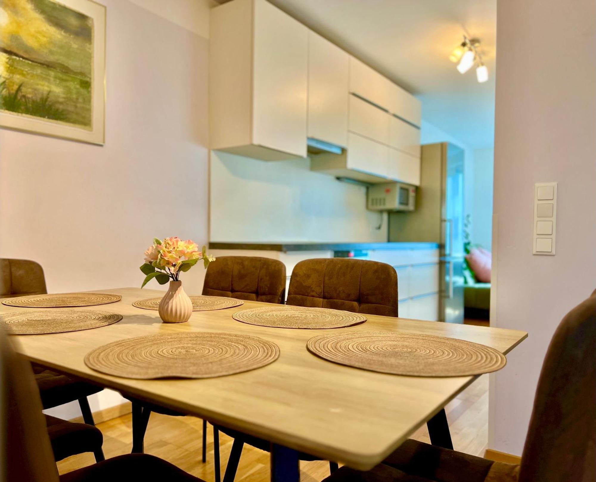 Sunny Family Friendly Apartment Vienna