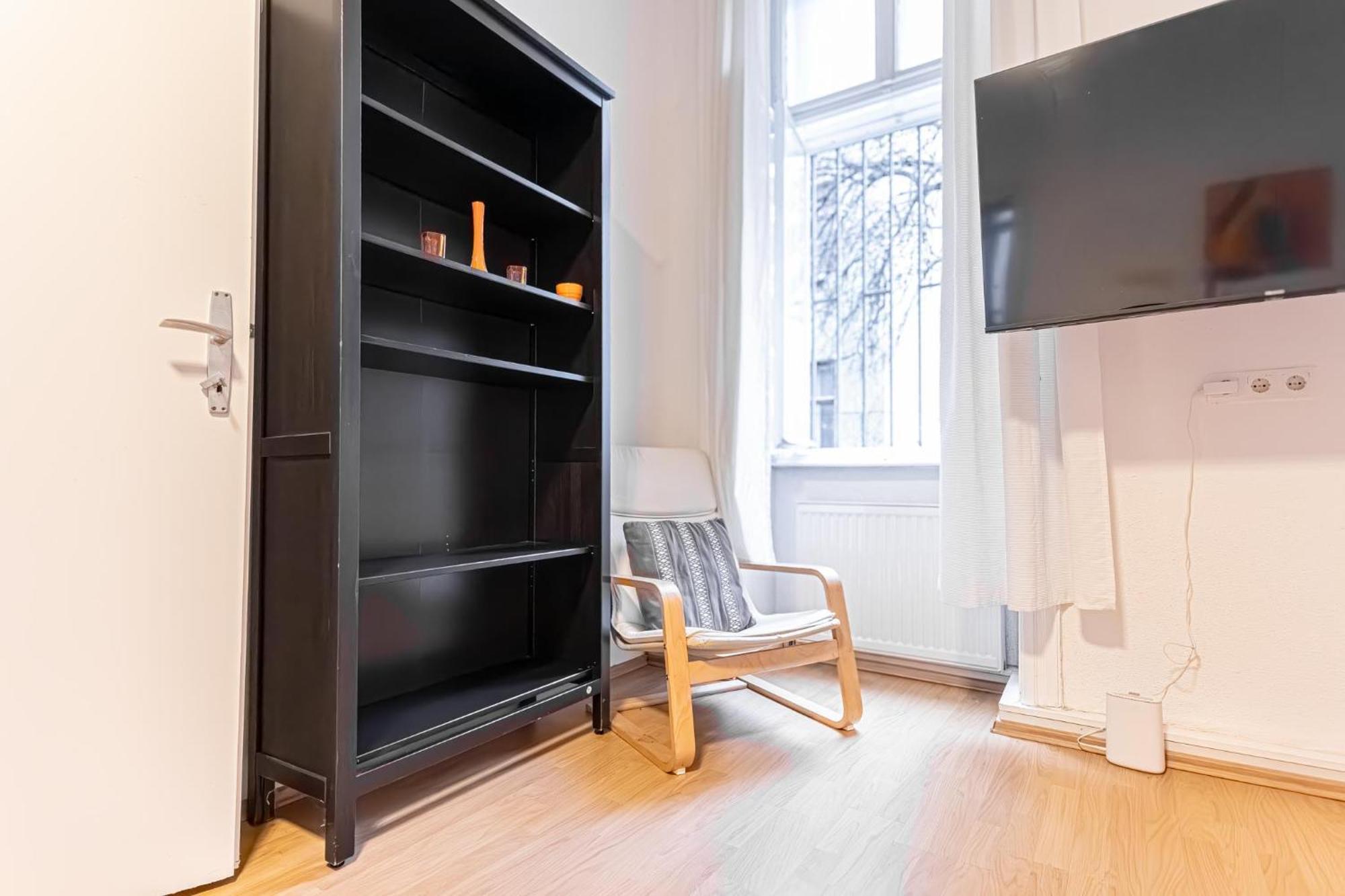 Spacious 2br Apt, Ideal For Long Apartment *