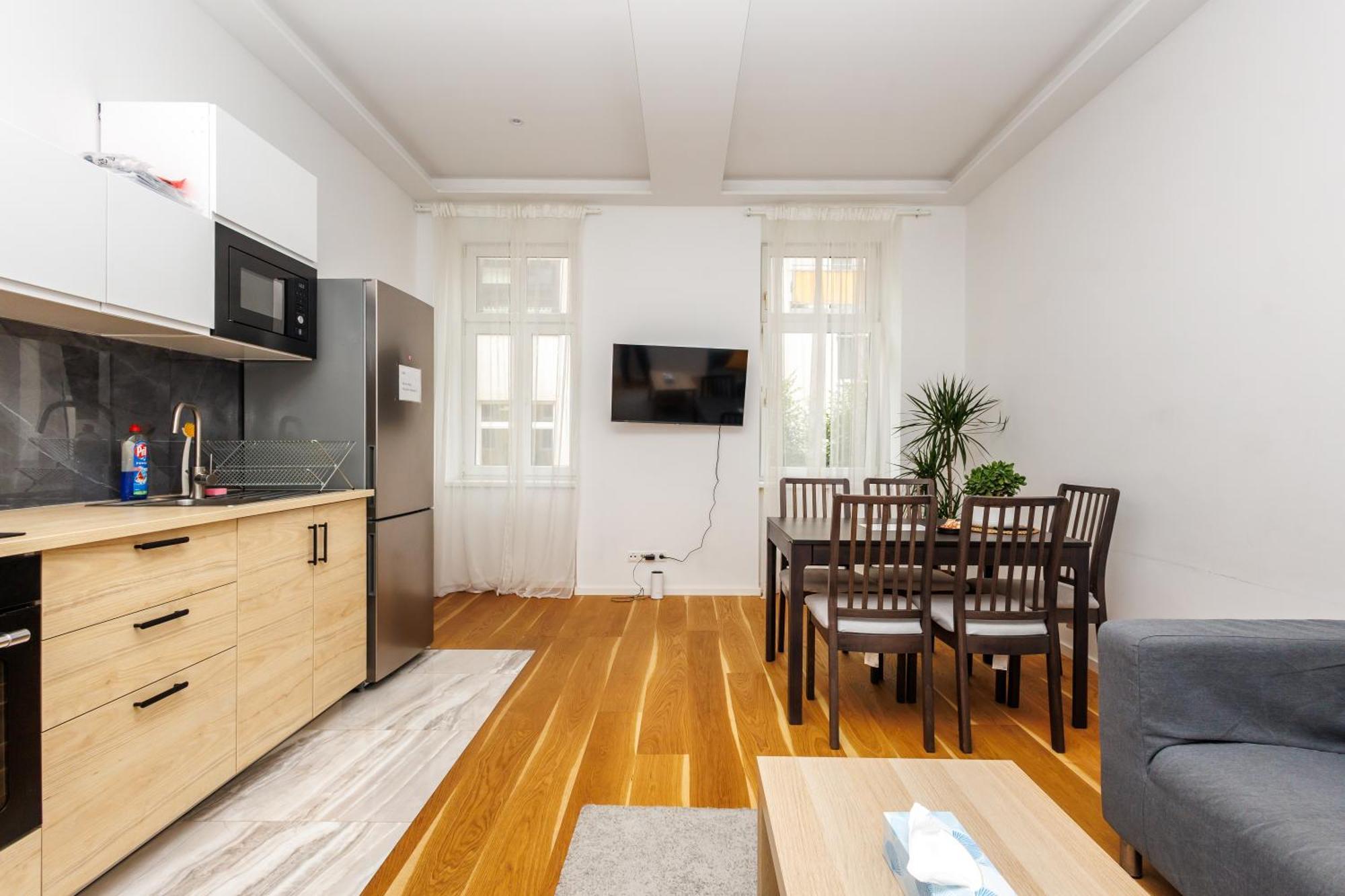 Apartment 5 Beds 2 Bedrooms In Vienna's Heart *
