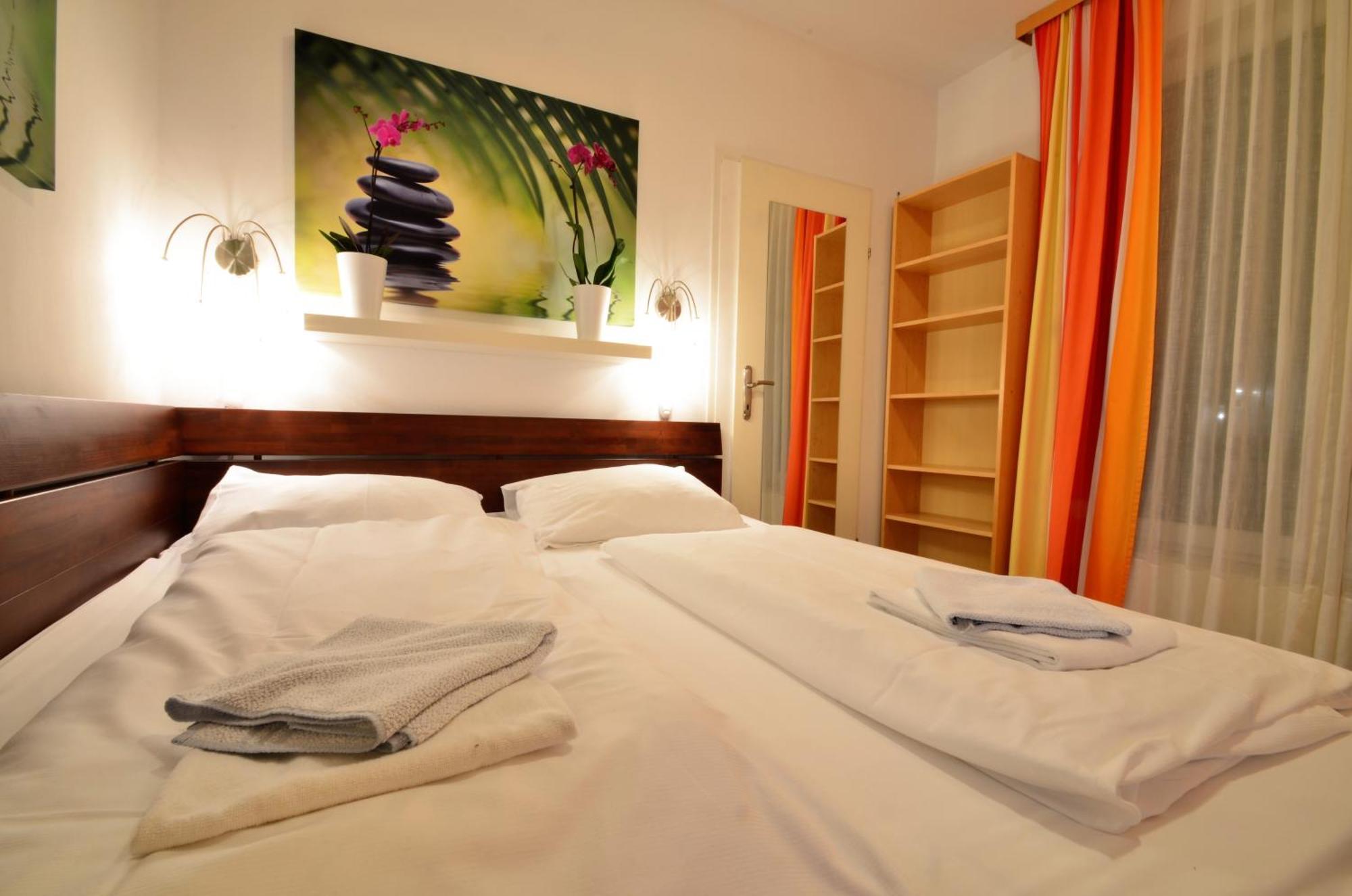 Apartment Ajo - Alte Donau Garden Flat - Self-check-in