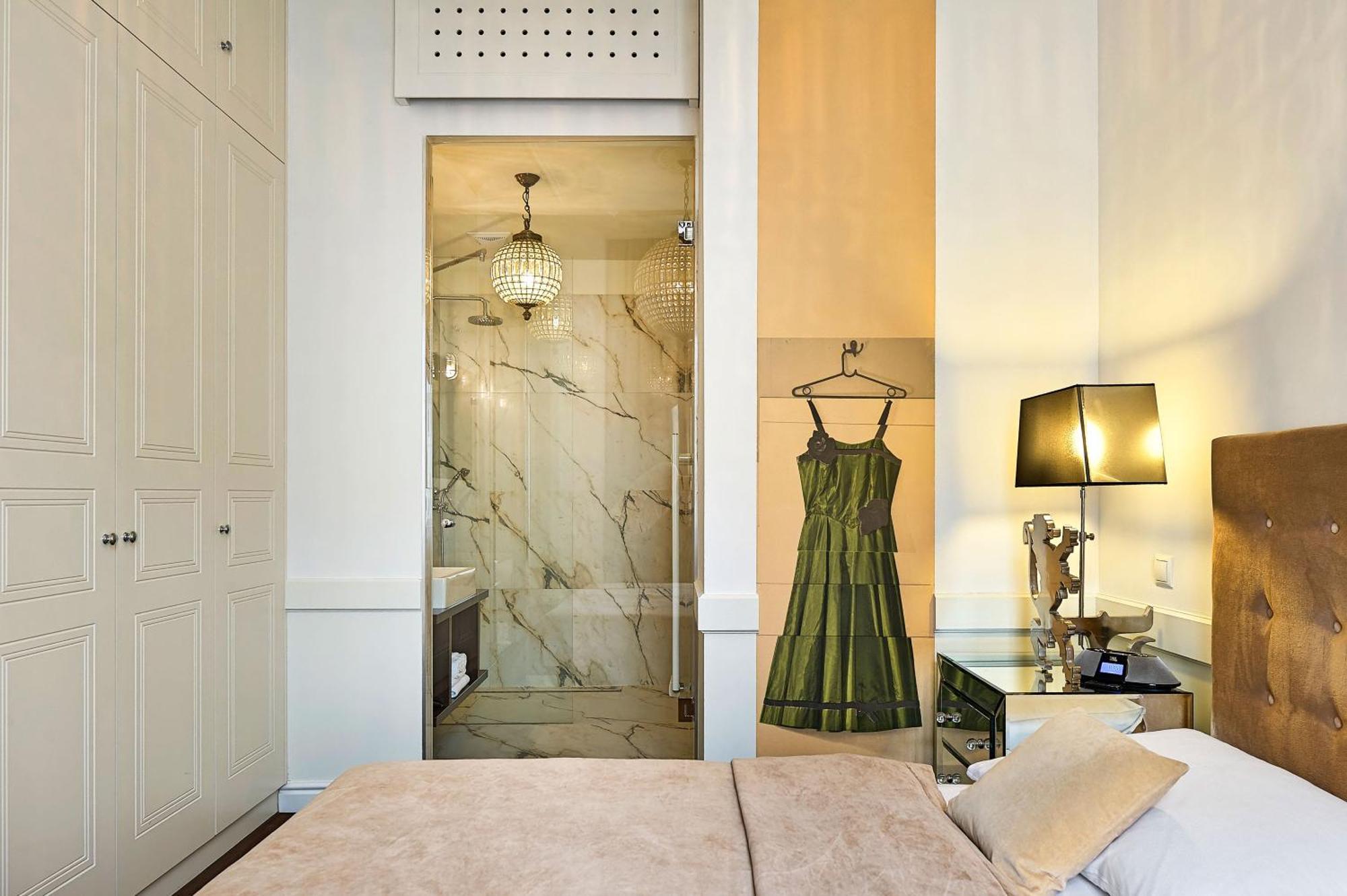6 * Vienna